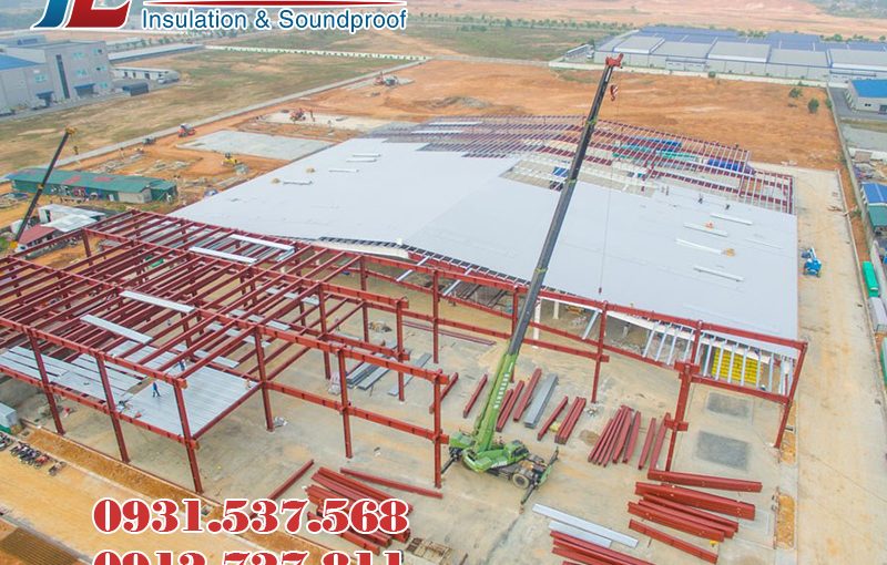 dùng tấm panel xốp cách nhiệt để làm nhà xưởng tiết kiệm chi phí